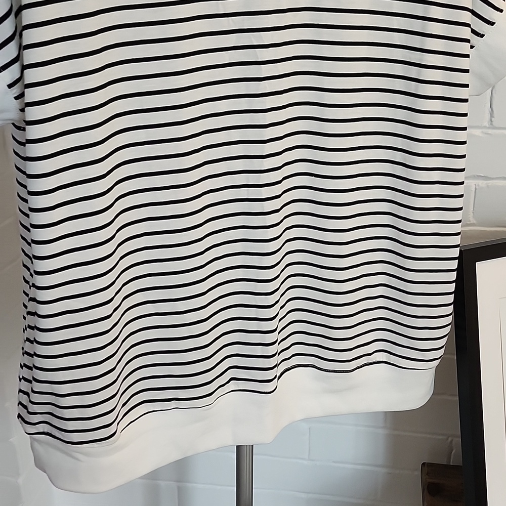 Striped Short Set - Large - Picture 6 of 10